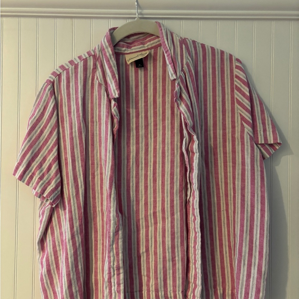 Universal Thread Pink and White Striped Men's Shirt